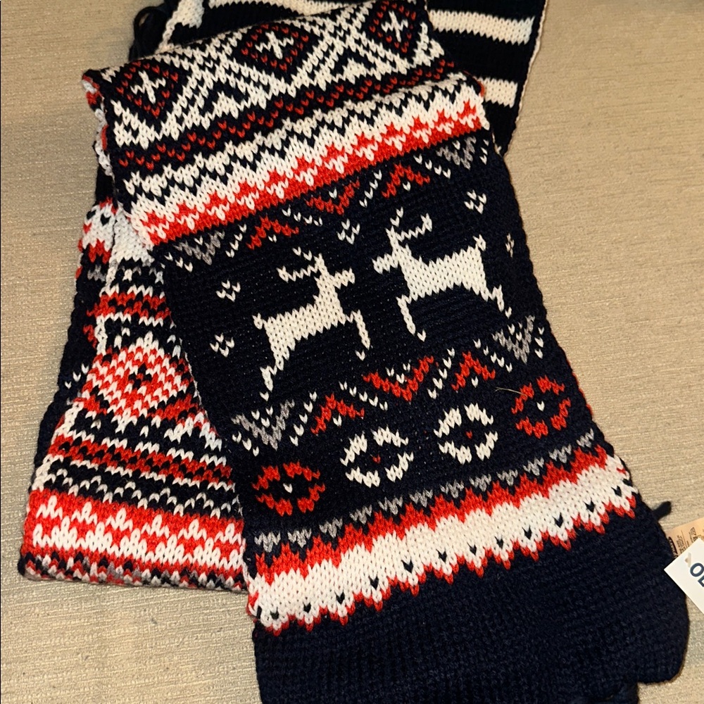 Old Navy Reindeer Holiday Scarf